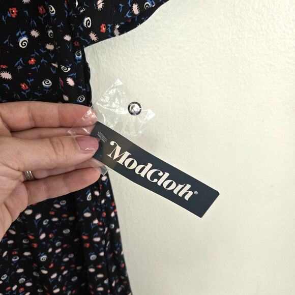 Modcloth New Ditsy Floral Short Sleeve Tiered Maxi Dress Size S - Picture 11 of 13